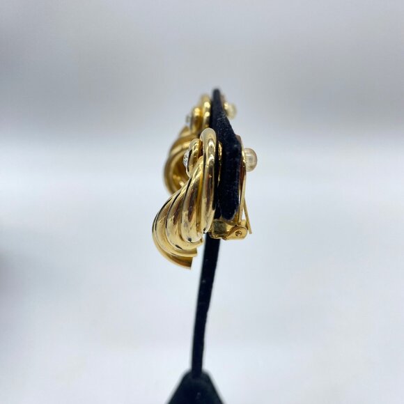 Vintage Rhinestone Tube Knot Gold Tone Swirl Clip on Earrings - Picture 4 of 9